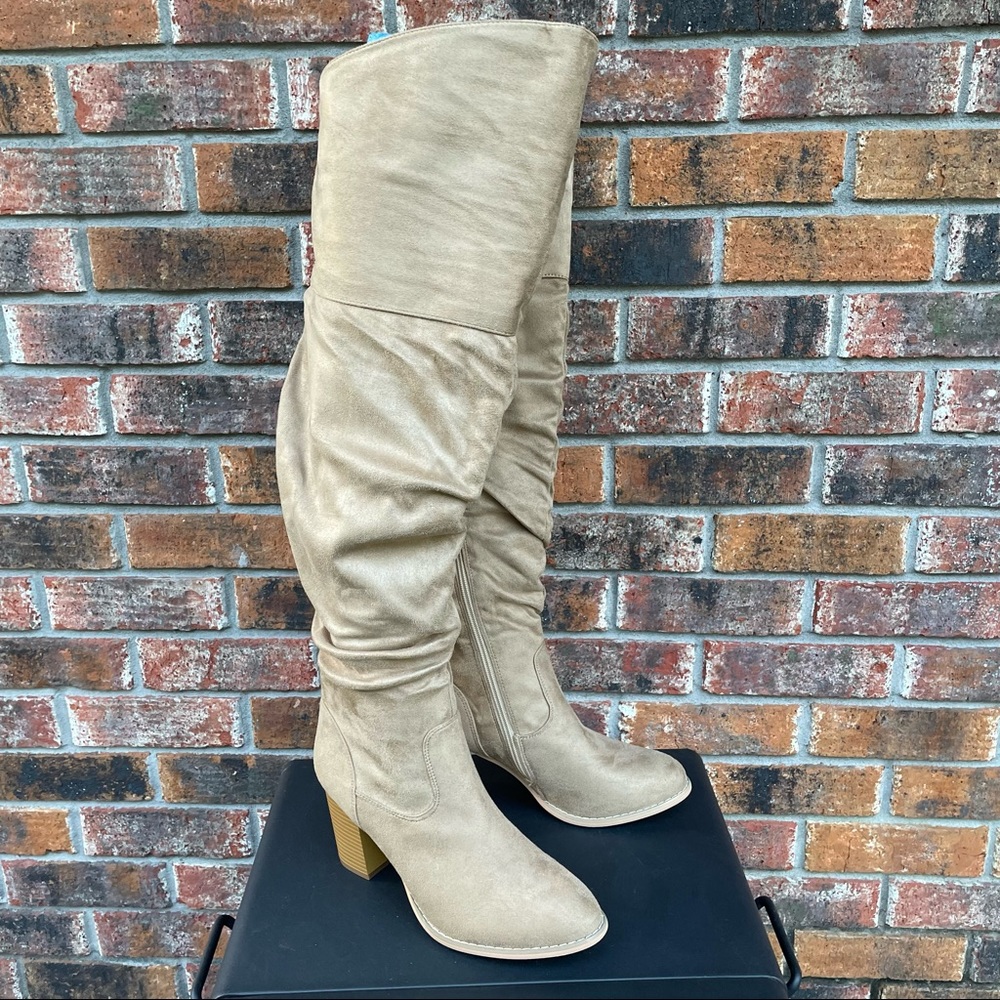 Plus Size X-Wide Calf Knee High Boots